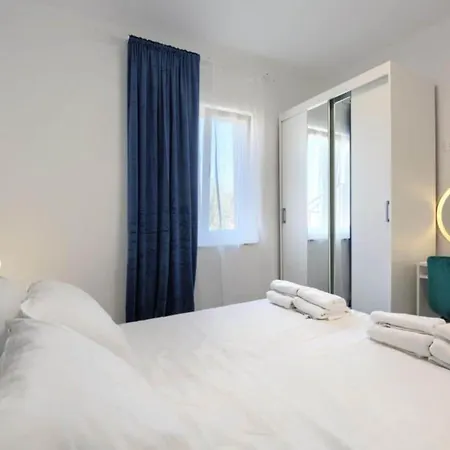 Daire One Bedroom With Terrace A1 *