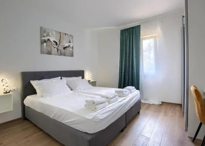 Apartman One Bedroom With Terrace A1 *
