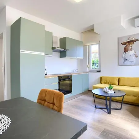 One Bedroom With Terrace A1 * Póla
