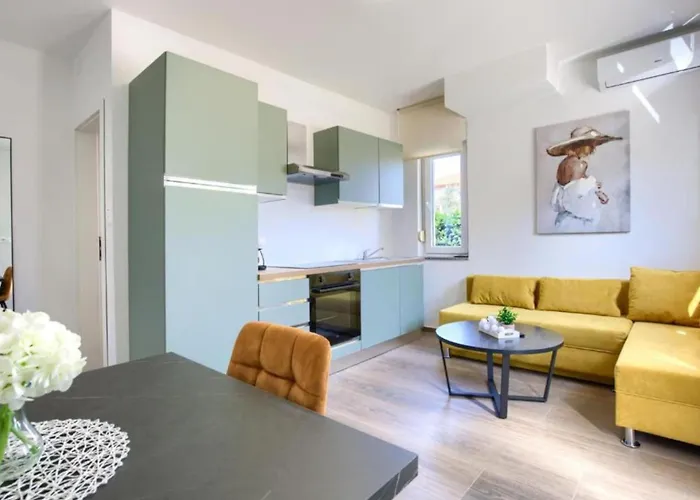 One Bedroom With Terrace A1 * Пула