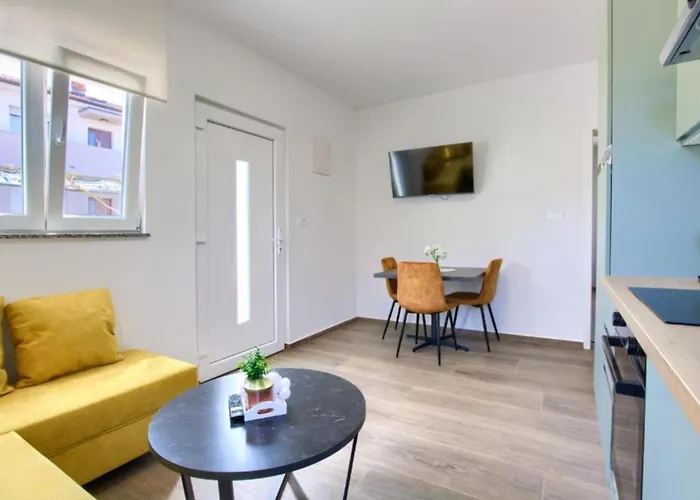 One Bedroom With Terrace A1 Apartament *